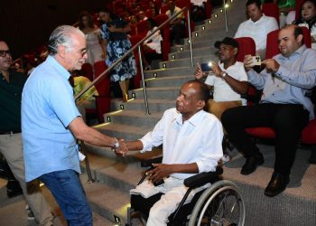 Se gradúan en Política e Inclusión Social en el Atlántico 140 cuidadores, líderes y personas con discapacidad