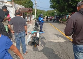 Joven pierde la vida en accidente de moto en la bajada a Salgar, sector Las Tres Piedras