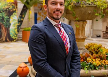 Juan Carlos Florián, nuevo ministro de Igualdad, pide que lo llamen “ministra” como reivindicación personal y política