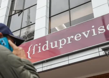 FOMAG y Fiduprevisora defienden gestión en salud laboral docente en Bogotá