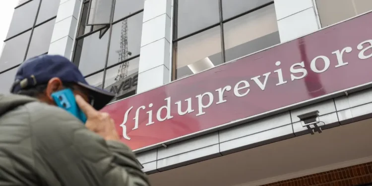 FOMAG y Fiduprevisora defienden gestión en salud laboral docente en Bogotá