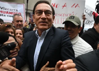 Un juez en Perú ordena la detención preventiva del expresidente Martín Vizcarra