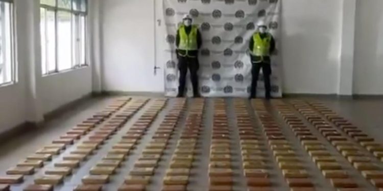 Policía incauta más de una tonelada de cocaína en puerto de Cartagena vinculada al Cartel Jalisco Nueva Generación