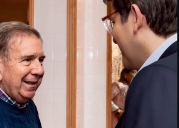 Líder opositor venezolano Edmundo González Urrutia expresa condolencias por muerte de Miguel Uribe Turbay