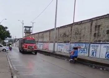 Emergencia en la cárcel El Bosque de Barranquilla moviliza unidades de socorro