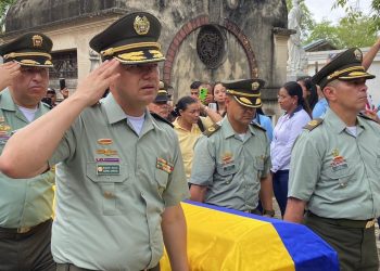 Barranquilla despide al patrullero José Daniel Valera, víctima del ataque en Amalfi