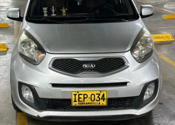 Roban vehículo frente a IPS en el norte de Barranquilla: víctima pide ayuda para recuperar su historia clínica