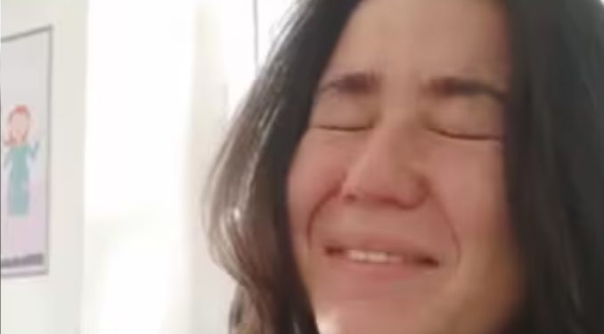 Joven con endometriosis a quien le negaron la eutanasia busca apoyo médico en el extranjero