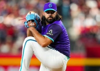 Nabil Crismatt brilla en la MLB: Primera victoria con los Diamondbacks