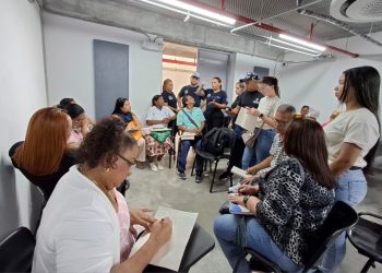 Distrito y líderes sociales unen esfuerzos para fortalecer la participación comunitaria en salud