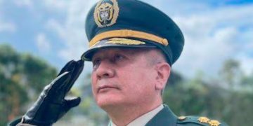 Video involucra al general Olveiro Pérez en presunto uso indebido de escoltas para labores domésticas