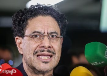 Centro Democrático rechaza denuncia de Iván Cepeda contra el expresidente Iván Duque