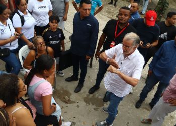 Gobernador Eduardo Verano lidera atención a emergencia por vendaval en Soledad