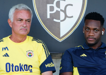 Jhon Durán se queda sin técnico: Mourinho, fuera del Fenerbahce tras fracaso europeo