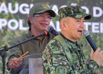 Petro retira al Mayor General Hernando Garzón Rey de las Fuerzas Militares por presuntos vínculos con narcotráfico