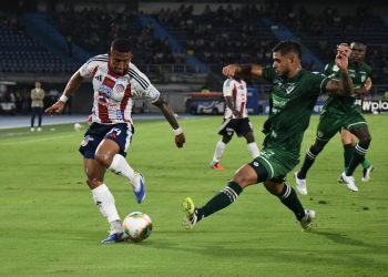 Junior volvió a tropezar con sus propios errores y dejó escapar el triunfo ante La Equidad