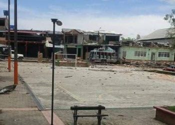 Ataque armado en El Carmelo, Cauca, deja un Policía muerto, y cuatro más heridos y destrucción total y dolor en la comunidad