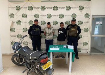 Capturan a dos hombres en Galapa con granada, panfletos amenazantes y droga