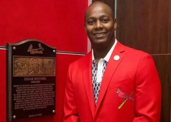 Édgar Rentería entra al Salón de la Fama de los Cardenales de San Luis: un colombiano inmortal en las Grandes Ligas