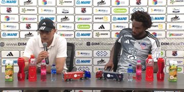 “Perdimos dos puntos, pero el equipo me deja tranquilo” – Alfredo Arias