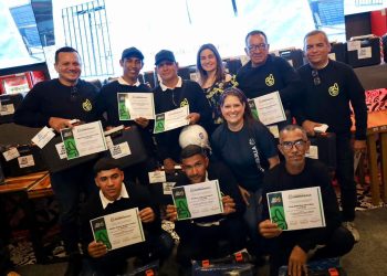 150 hombres barranquilleros se forman en oficios técnicos, gracias a la campaña De la Mano con la Primera