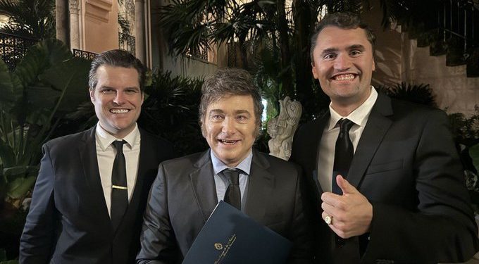 Javier Milei lamenta el asesinato de Charlie Kirk y acusa a la izquierda de promover violencia política