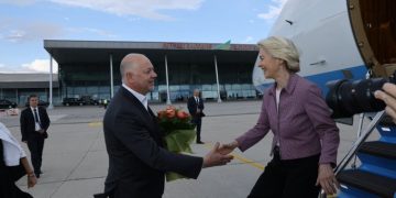 Investigan posible sabotaje ruso tras interferencias en el GPS del avión de Ursula von der Leyen