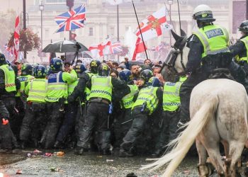 Al menos 26 policías heridos y 25 capturados tras manifestación de la extrema derecha en Londres