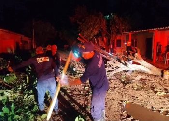 Alcaldía de Algarrobo atiende emergencia por vendaval que dejó daños y heridos