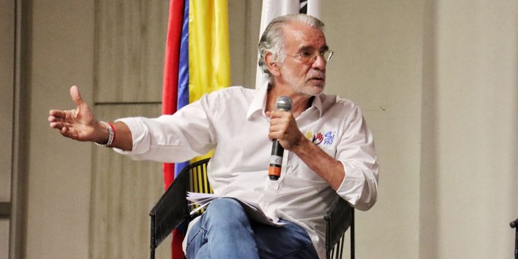 Gobernador Eduardo Verano invitó a los jóvenes a liderar el referendo para la autonomía territorial