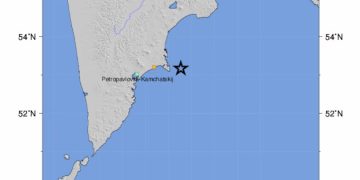 Activan alerta de tsunami para un territorio de Alaska tras un sismo de magnitud 7,8 en el extremo oriente de Rusia