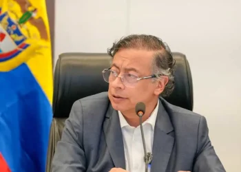 Petro no seguirá con la erradicación forzada y lanza dura crítica a Estados Unidos y a Trump