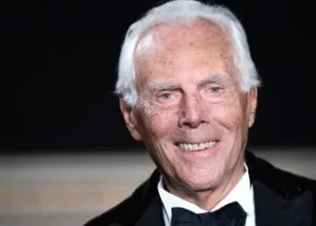 Murió Giorgio Armani, el genio que vistió al mundo con elegancia