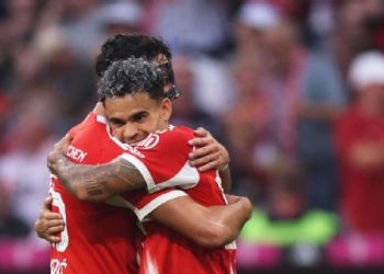 Luis Díaz brilla con el Bayern y marca en la goleada sobre el Hamburgo