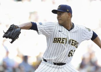José Quintana, a la lista de lesionados por 15 días con los Cerveceros