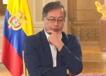 Petro critica a magistrado por negar un hijo, pero enfrenta cuestionamientos por ternar a uno con el mismo pasado