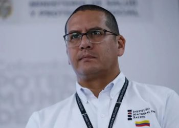 Sale del cargo el superintendente de Salud: se cruzan versiones sobre su salida