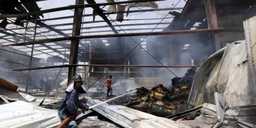 Tragedia en Bangladés: incendio en fábrica textil deja al menos 16 muertos