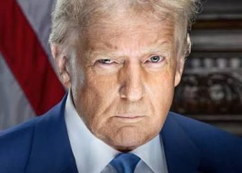 Donald Trump suspende toda ayuda a Colombia y acusa a Gustavo Petro de ser “un líder del narcotráfico”