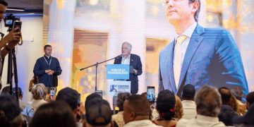 Padre de Miguel Uribe Turbay culpa a Gustavo Petro de ser el “responsable político” de la muerte de su hijo