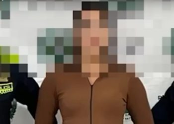 Capturan en aeropuerto de Cartagena a mujer con cocaína oculta en un parlante portátil