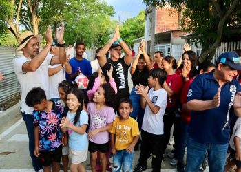 En Juan Mina y Las Nieves, alcalde Char habilita nuevas vías que dignifican a las familias barranquilleras