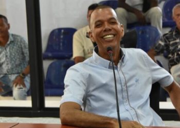 Así reaparece Recer Lee Pérez: retoma su curul y se reafirma en la oposición en Barranquilla