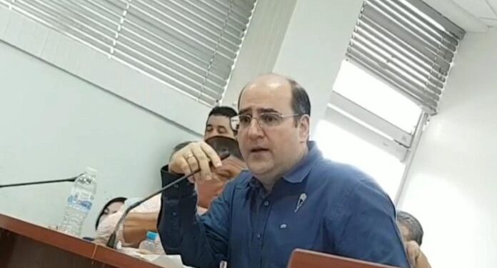 Después de múltiples cambios de fiscal, será imputado Luis Fernando Acosta ocio por cohecho y tráfico de influencias
