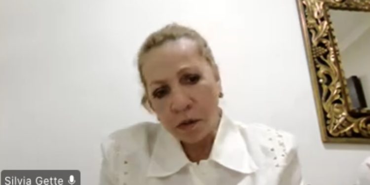 Silvia Gette, entre lágrimas en el juicio por el crimen de Fernando Cepeda: “He sido víctima de una persecución”