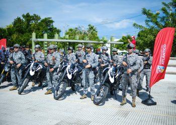 Gobernador Verano comienza entrega de 110 motocicletas para fortalecer la Fuerza Pública en el departamento