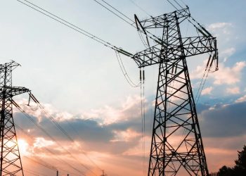 Gobierno anuncia decreto para estabilizar tarifas de energía en Colombia