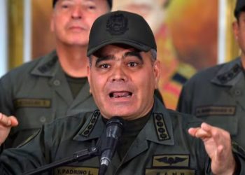 Padrino López advierte a EE.UU.: “No cometan el error de agredir militarmente a Venezuela”