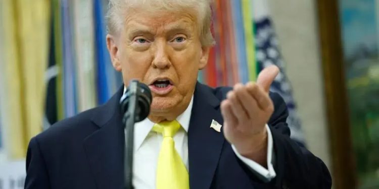 Trump arremete contra Petro y Colombia: “Tienen un líder tonto, un matón”