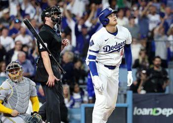 Shohei Ohtani firma una noche legendaria: tres jonrones y diez ponches impulsan a los Dodgers a la Serie Mundial